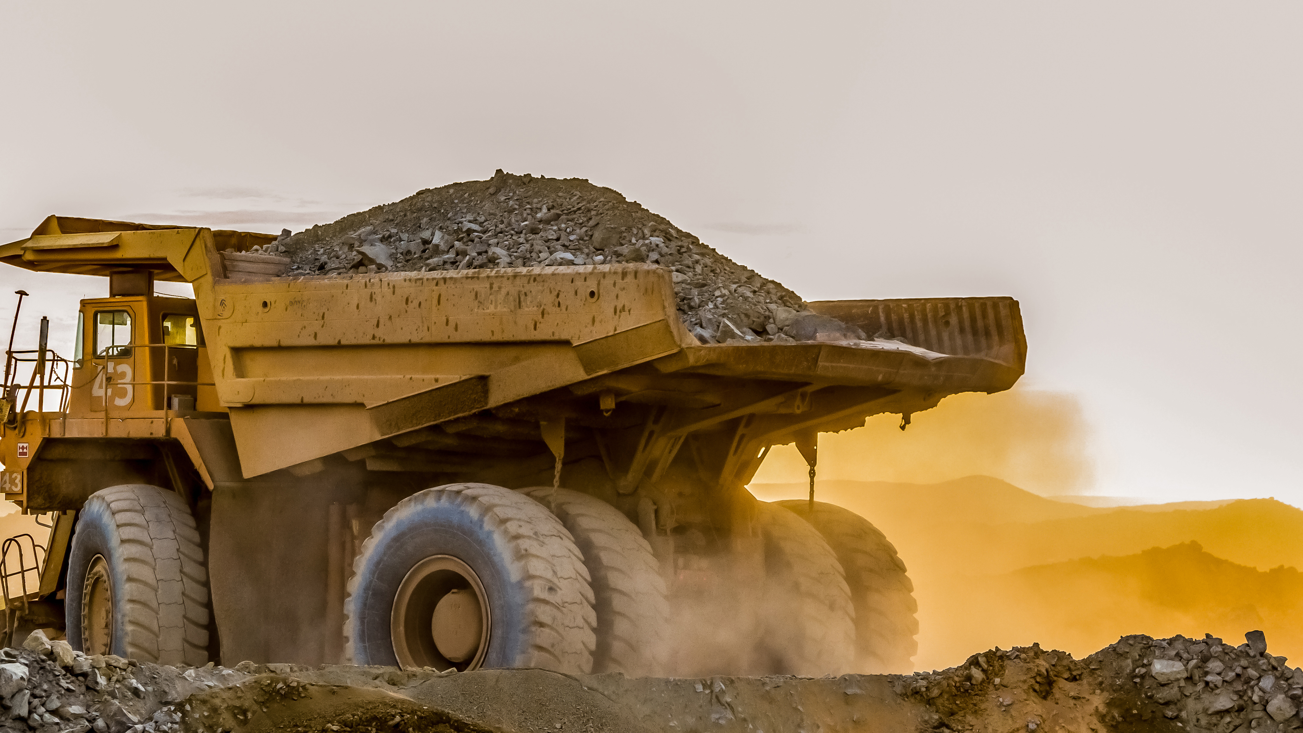 Mining intelligence platform — 8 modules overview.